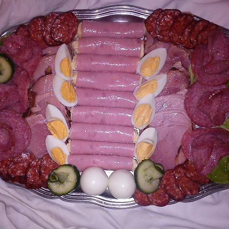 Alabastrom Panzio Es Etterem Bed & Breakfast Bogacs Bagian luar foto