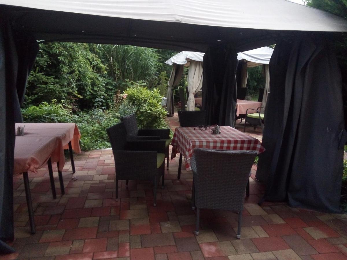 Alabastrom Panzio Es Etterem Bed & Breakfast Bogacs Bagian luar foto