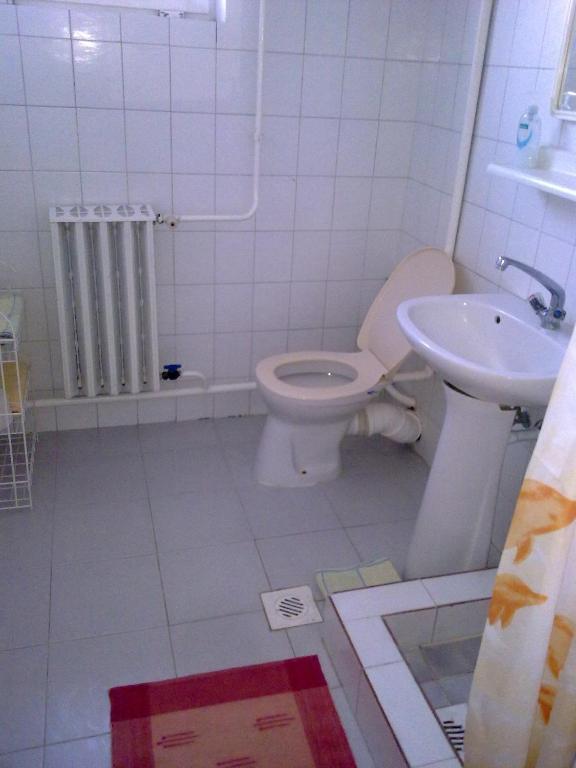 Alabastrom Panzio Es Etterem Bed & Breakfast Bogacs Ruang foto