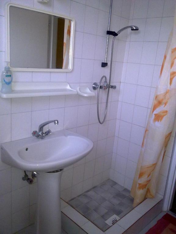 Alabastrom Panzio Es Etterem Bed & Breakfast Bogacs Ruang foto