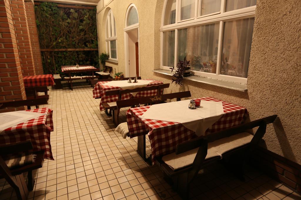Alabastrom Panzio Es Etterem Bed & Breakfast Bogacs Bagian luar foto
